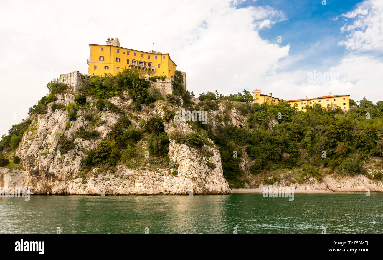 Storico castello di Duino in Italia Foto Stock