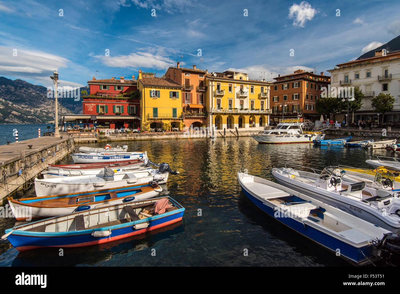 Porto di Malcesine, Lago di Garda, Veneto, Italia Foto Stock