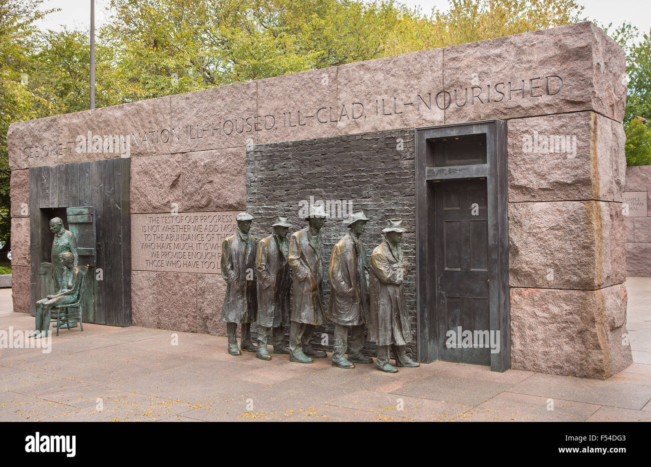 WASHINGTON, DC, Stati Uniti d'America - Franklin Roosevelt Memorial. La scultura in bronzo di depressione linea di pane. Foto Stock