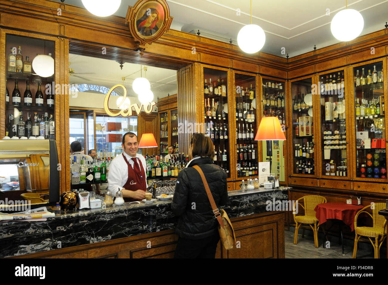 Cavo storico cafè, Via di Fossatello, Genova, Liguria, Italia, Europa Foto  stock - Alamy