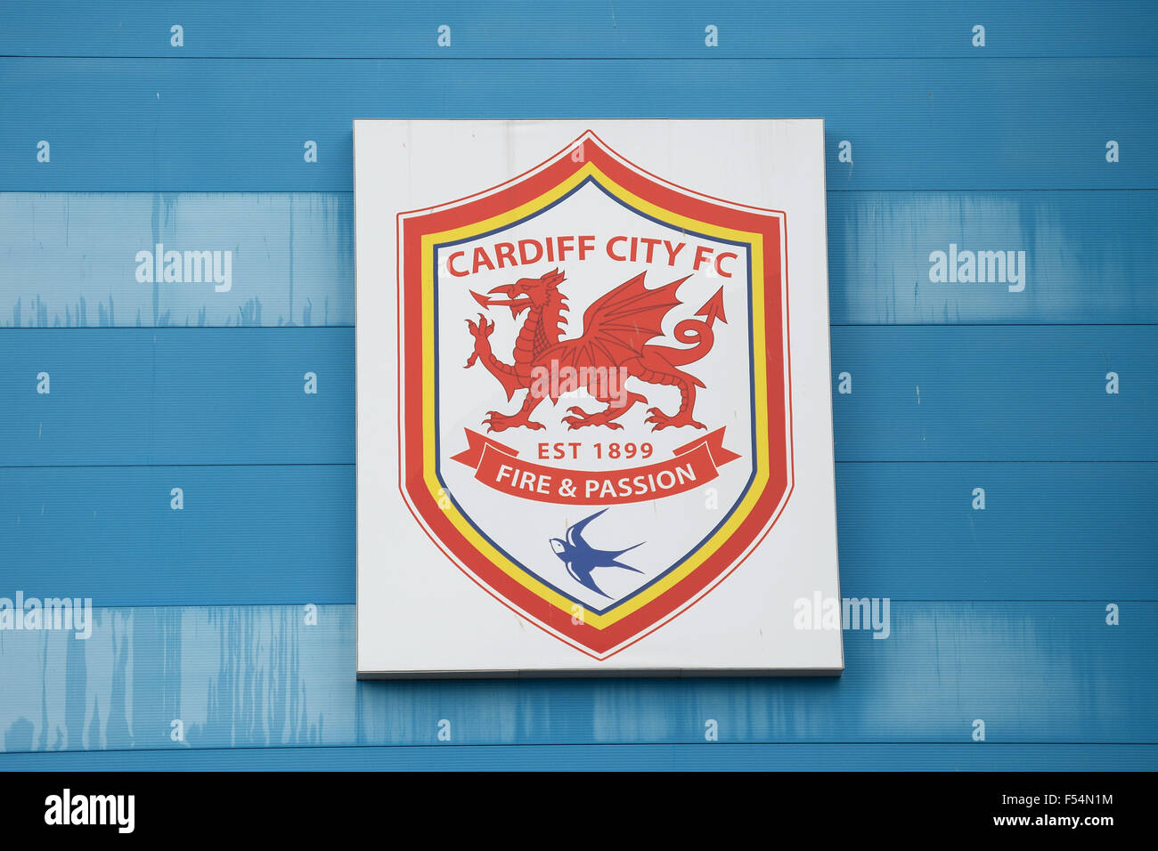 Cardiff City FC (CCFC) badge logo in Cardiff City Stadium di Cardiff, Galles. Foto Stock