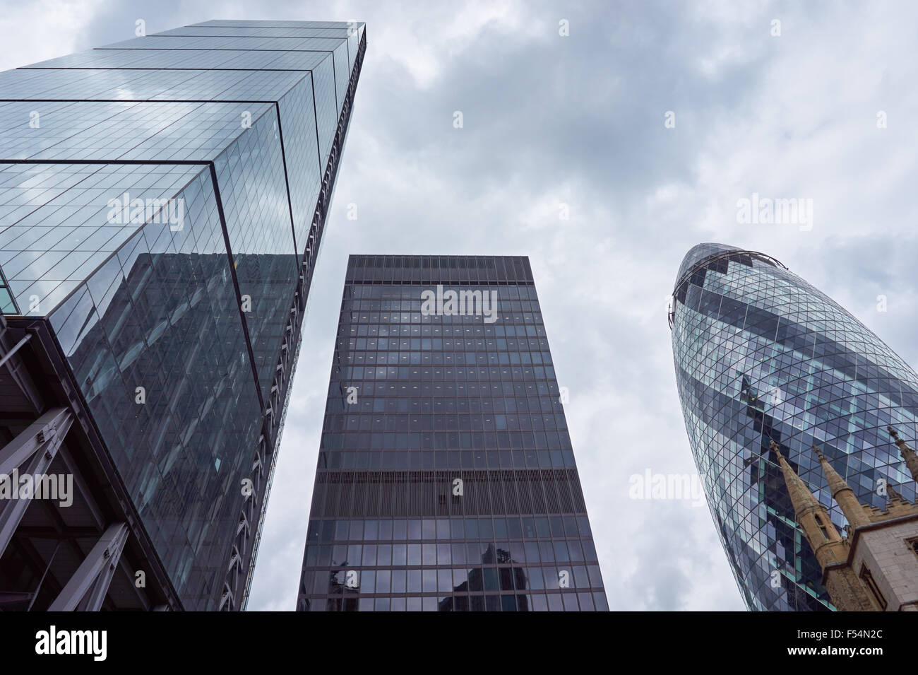 30 St Mary Axe il Gherkin, 122 Leadenhall Street Il Cheesegrater e di Sant'Elena, grattacielo Londra Inghilterra Regno Unito Regno Unito Foto Stock