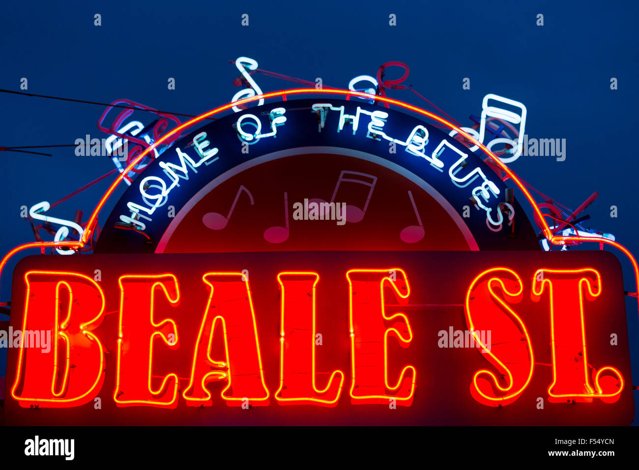 Segno per Memphis Music Venue nel leggendario quartiere dei divertimenti di Beale Street famosa per il Rock and Roll e Blues Foto Stock