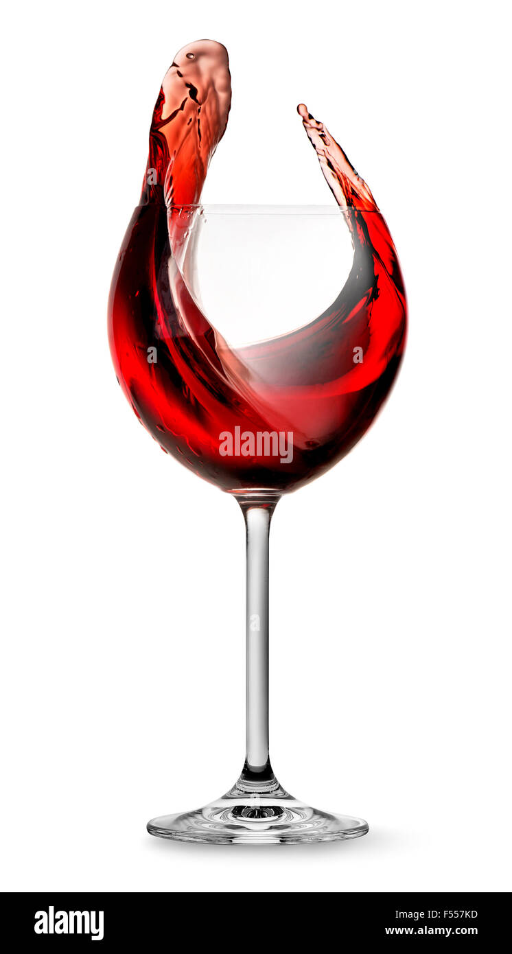 Elegante vino rosso spruzzi in wineglass isolato su bianco Foto Stock