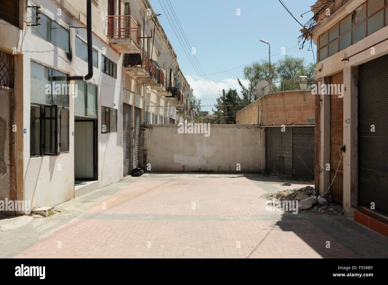 Parete divisoria street ed edifici, Nicosia, Cipro Foto Stock