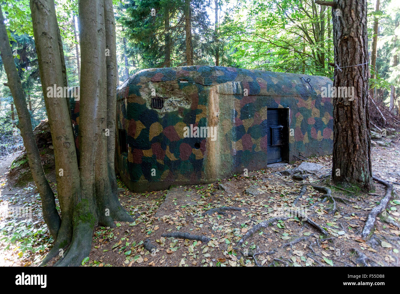 Cecoslovacco fortificazioni difensive pre-belliche costruite sul confine. Dintorni Slavonice, Boemia del Sud, Repubblica Ceca Foto Stock