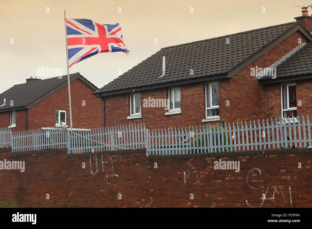 Belfast,l'Irlanda del Nord: bandiera britannica nella zona di lealisti di Shankill Foto Stock