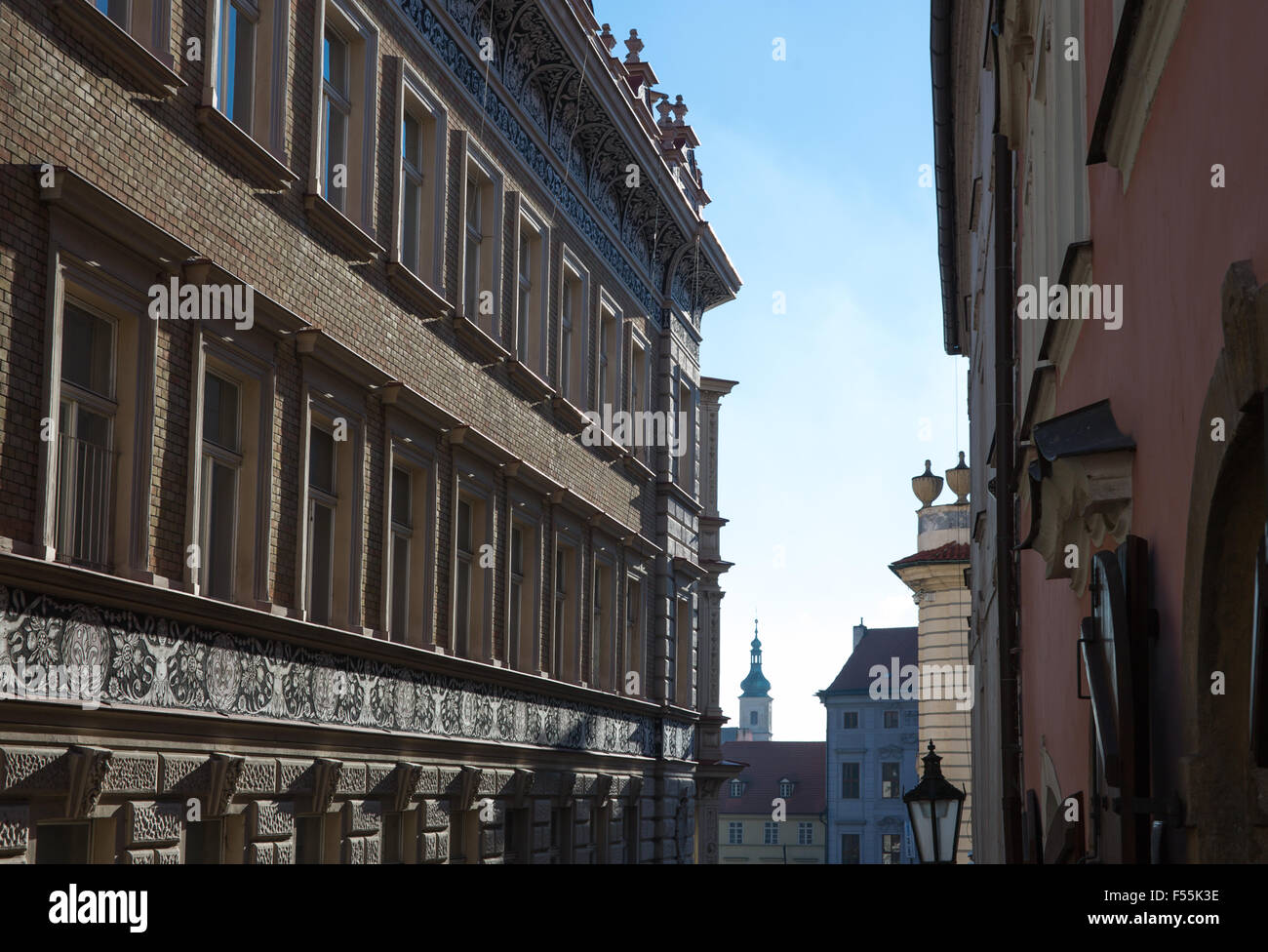 Praga, Mala Strana, le case di Zamecka street Foto Stock