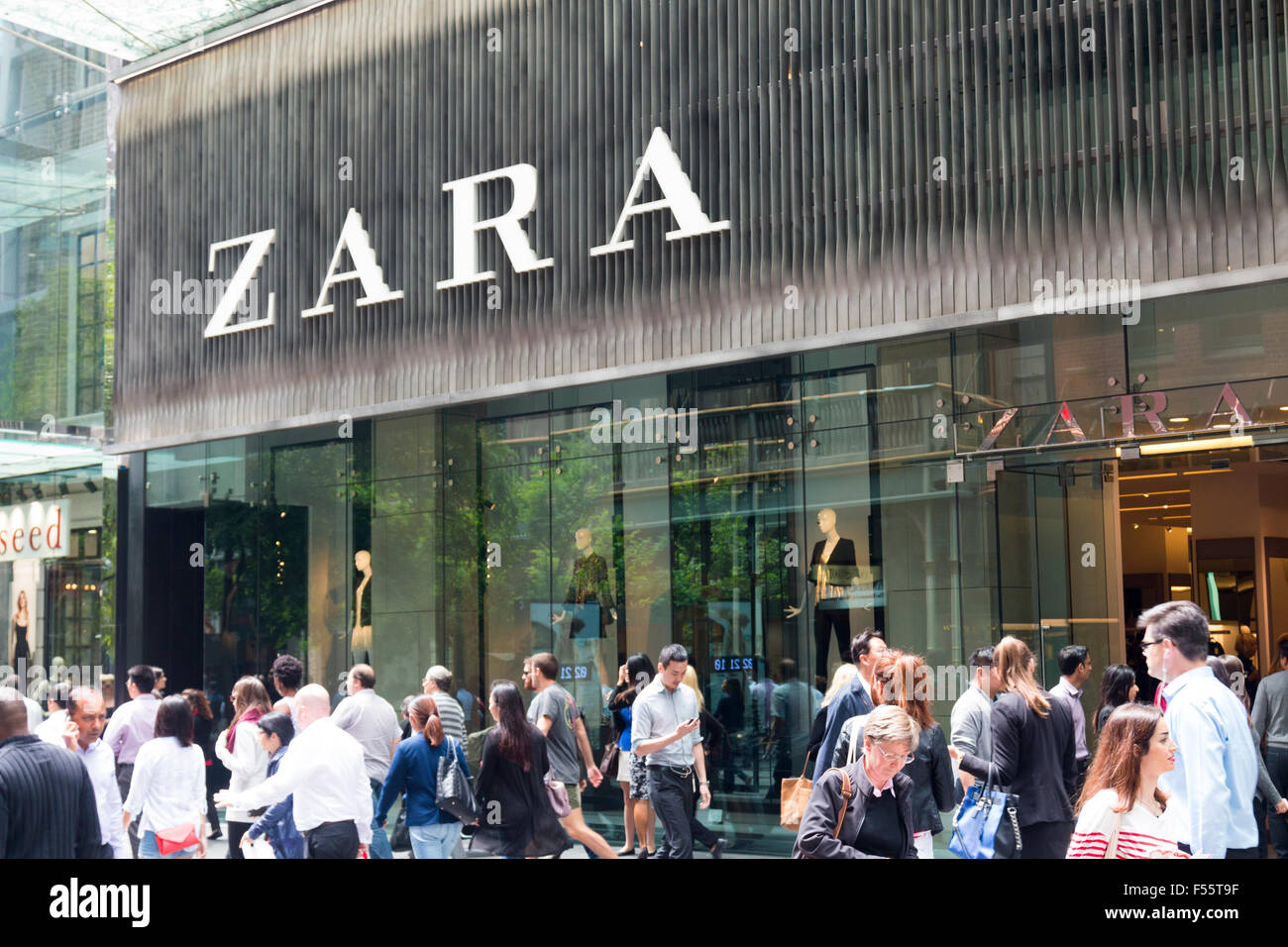 Rivenditore spagnolo Zara negozio di abbigliamento in Pitt Street,centro di Sydney, Australia Foto Stock