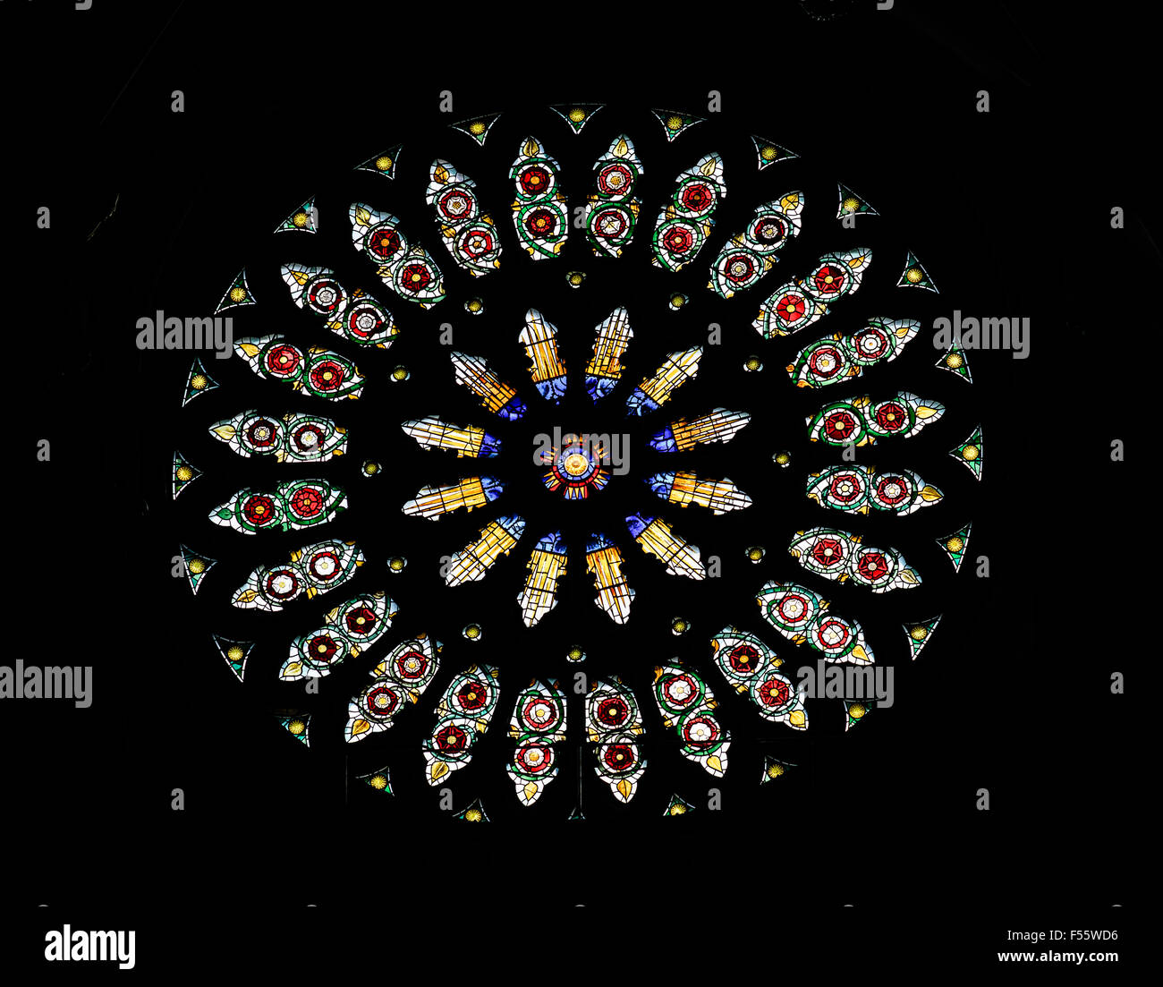 Risalenti principalmente dal XII secolo, la cattedrale cristiana (spesso chiamato il minster) a York, Inghilterra. Foto Stock