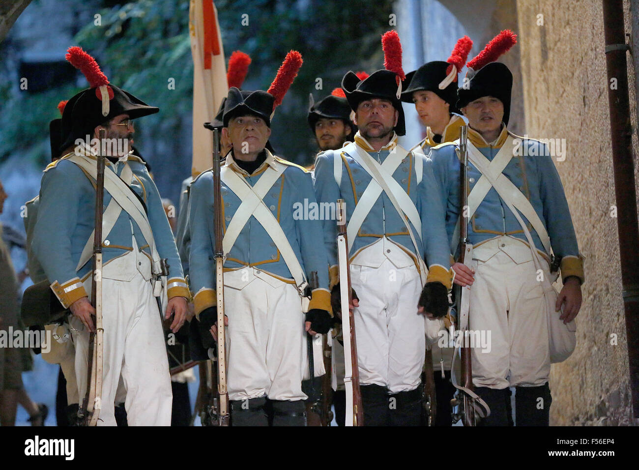 Rievocazione della non riuscita invasione napoleonica di Girona, Spagna il 19 settembre 1809 dalle truppe francesi - soldati spagnoli nella foto Foto Stock