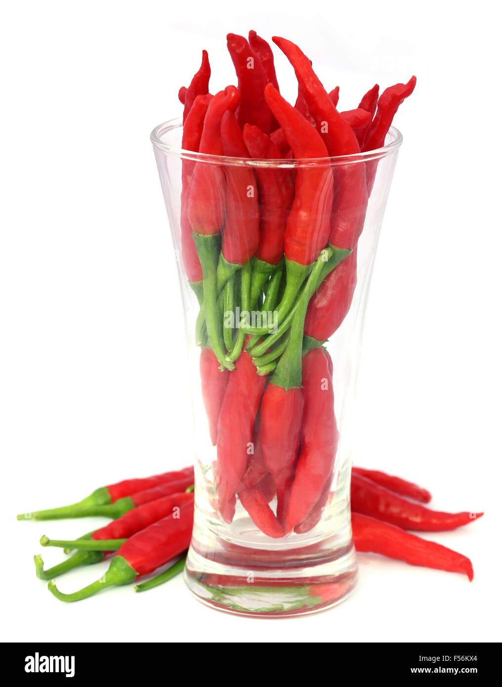 Peperoncino rosso in un vetro trasparente Foto Stock