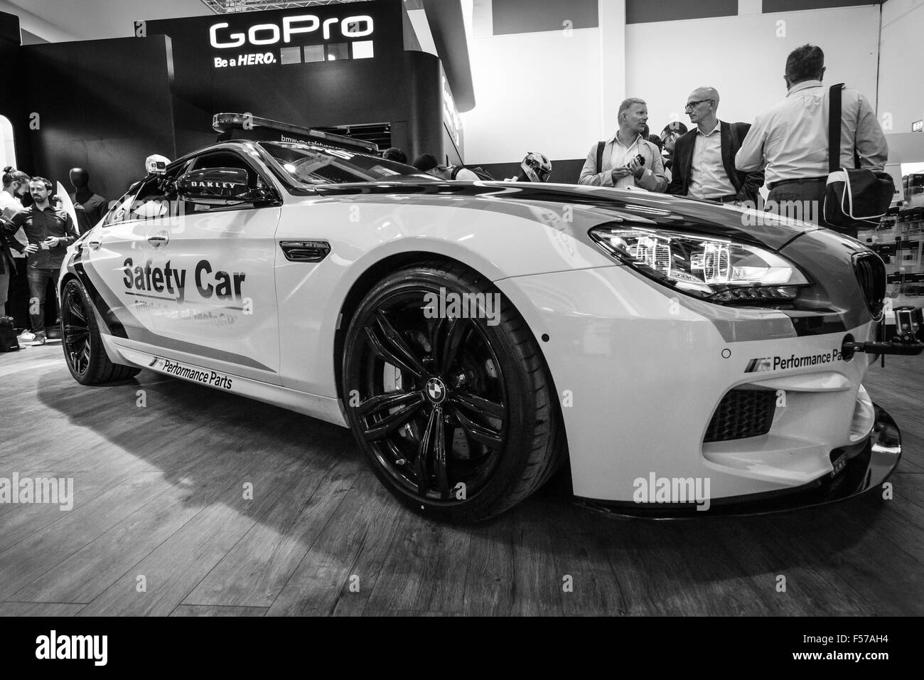 In stand by GoPro. Safety Car BMW M4 Coupe DTM. In bianco e nero. Radio internazionale mostra Berlino (IFA2015). Foto Stock