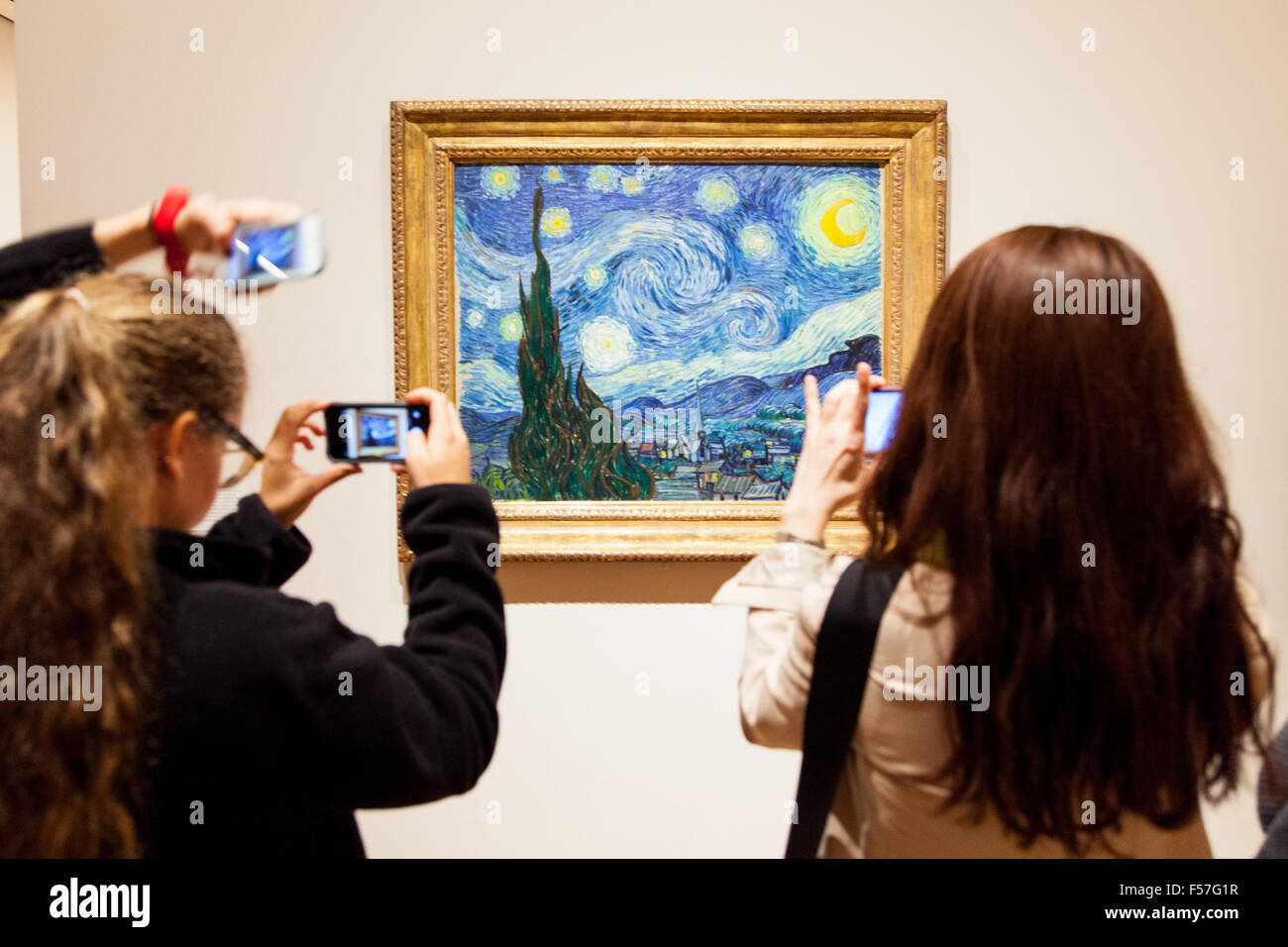 Notte stellata dipinta da Vincent van Gogh (1889), MoMA Museum of Modern Art di New York City, Stati Uniti d'America. Foto Stock