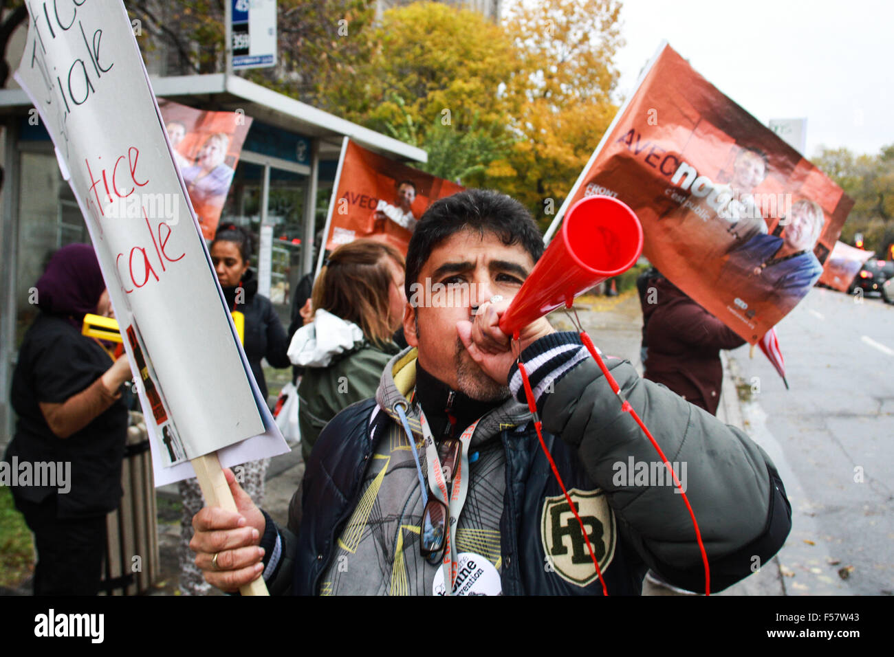 Montreal, Quebec, Canada. 29 ott 2015. I lavoratori del settore pubblico sciopero in Montreal, Que., Ottobre 29, 2015. Credito: Lee Brown/Alamy Live News Foto Stock