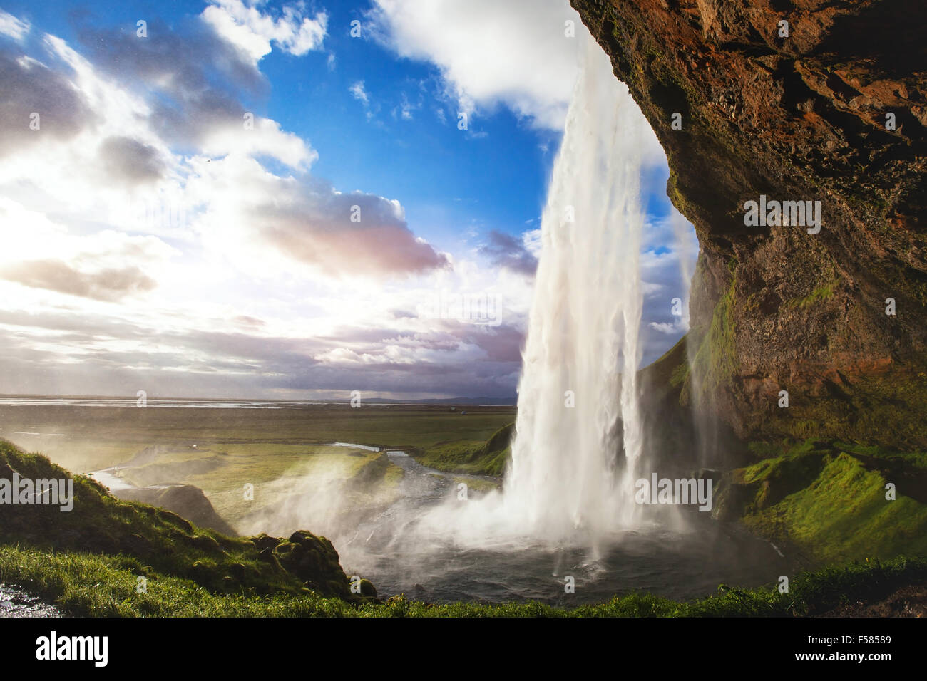 Splendido panorama mozzafiato da Islanda, Seljandafoss cascata Foto Stock