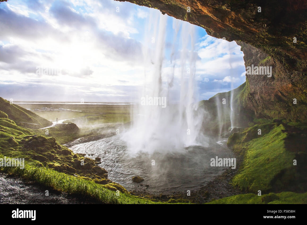 Bella cascata al tramonto Foto Stock