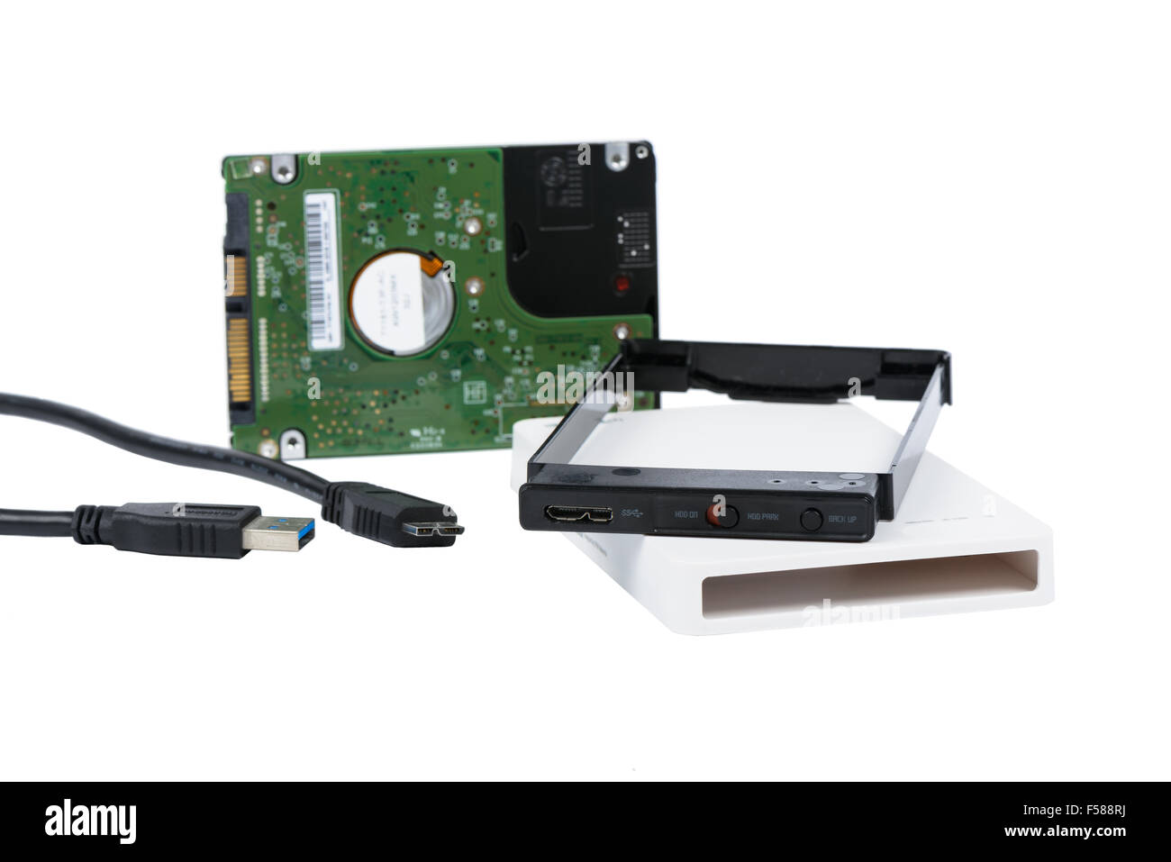 Componenti di involucro esterno caso e 2.5 pollici Hard Disk Drive, isolato su bianco Foto Stock