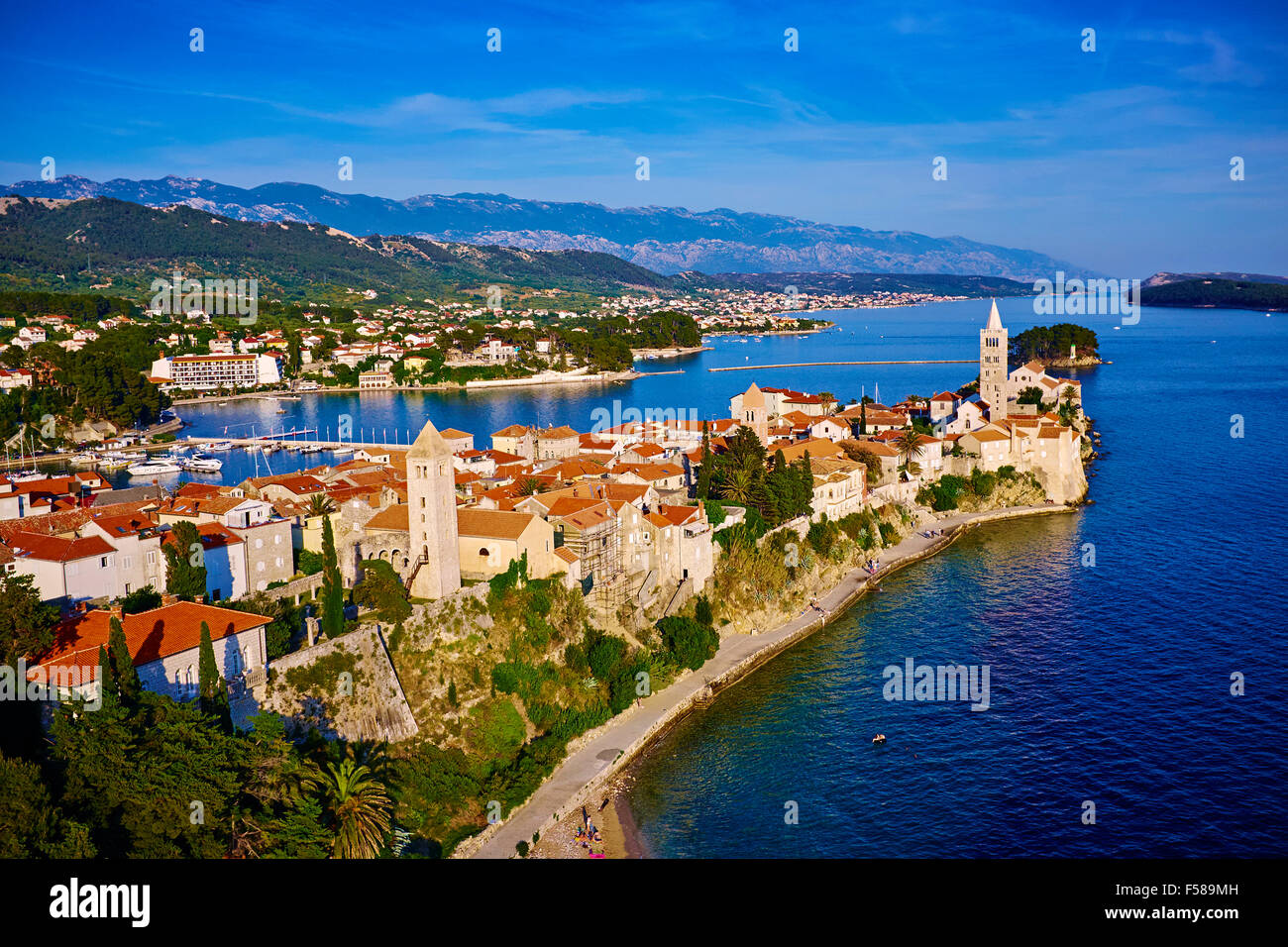 Croazia, baia di Kvarner, Isola e citta di Rab Foto Stock