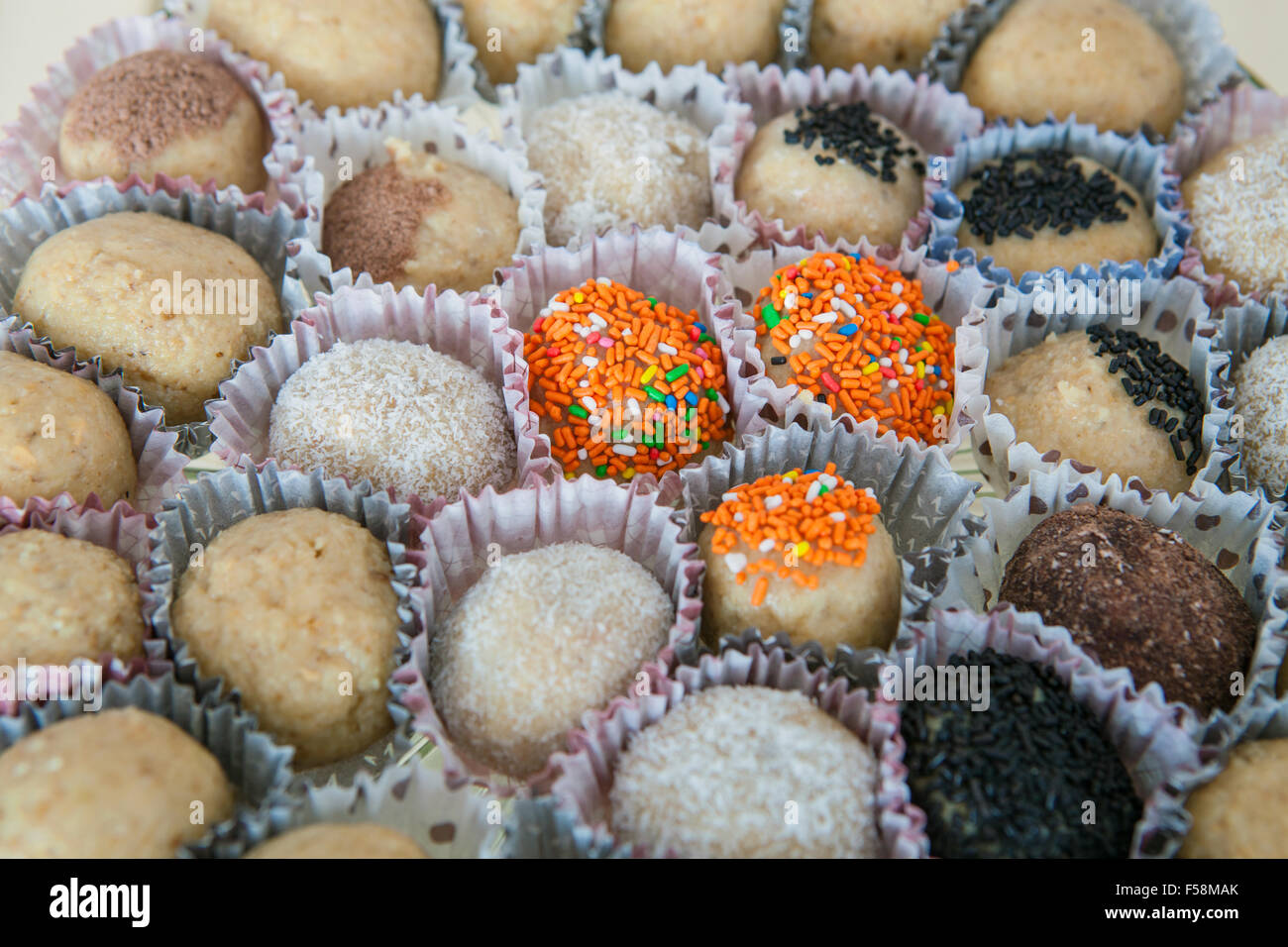 Piccole torte al cioccolato Foto Stock