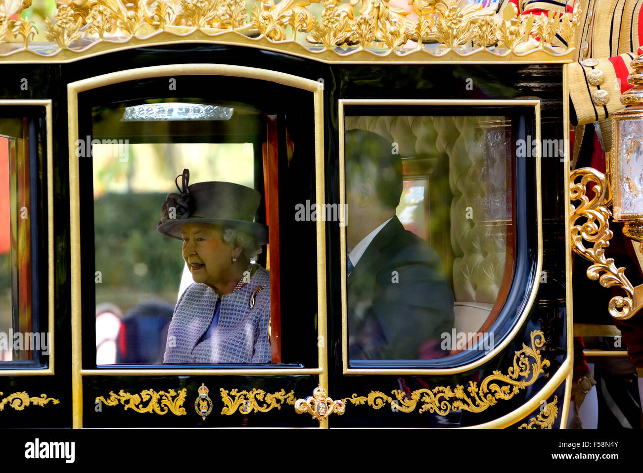 London Oct 20th 2015. La regina Elisabetta II e Xi Jinping nel 'Britania' carrello nel centro commerciale Foto Stock