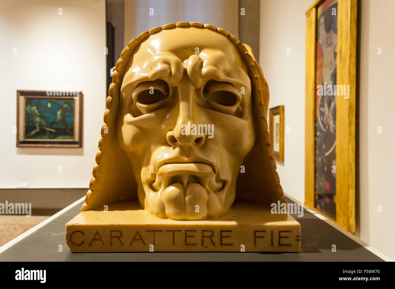 Ca' Pesaro - Galleria Internazionale d'Arte Moderna, Venezia, Italia. Interno presentano la scultura. Foto Stock
