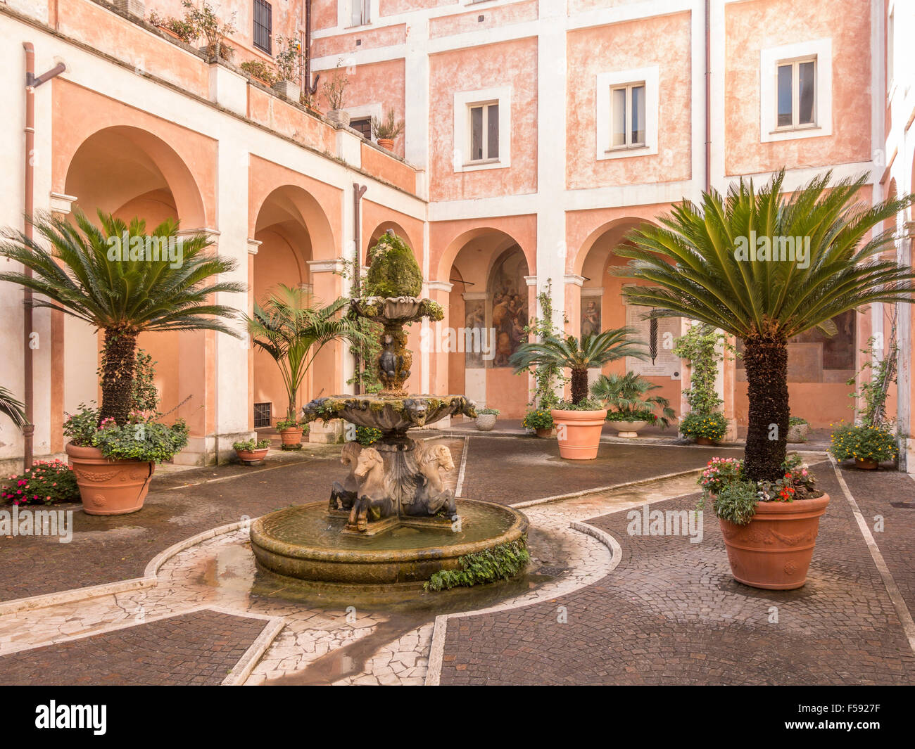 Cosma e Damiano chiesa, cortile, Roma, lazio, Italy Foto Stock