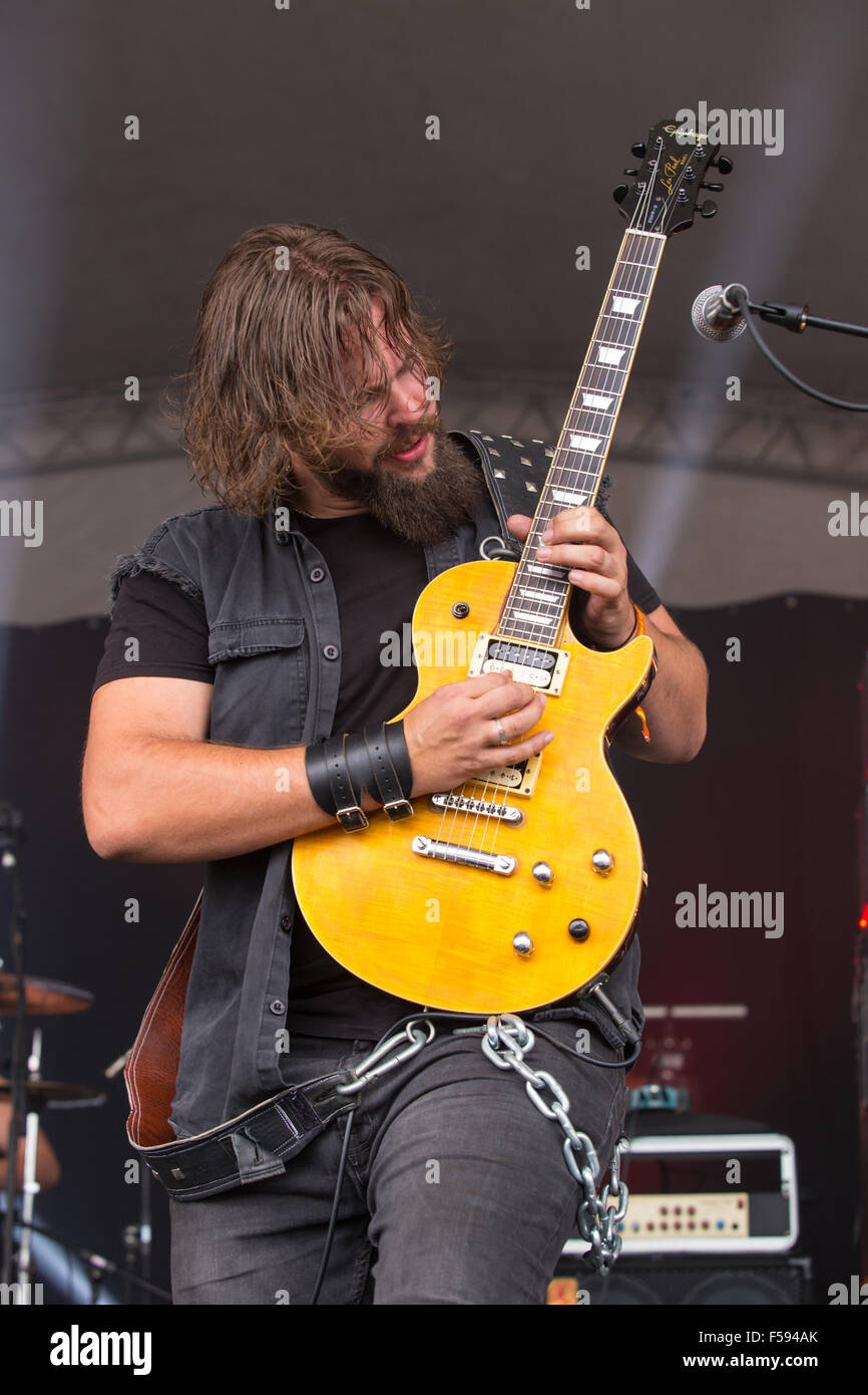 Re creatura performing live a Looe Music Festival 2015 Foto Stock