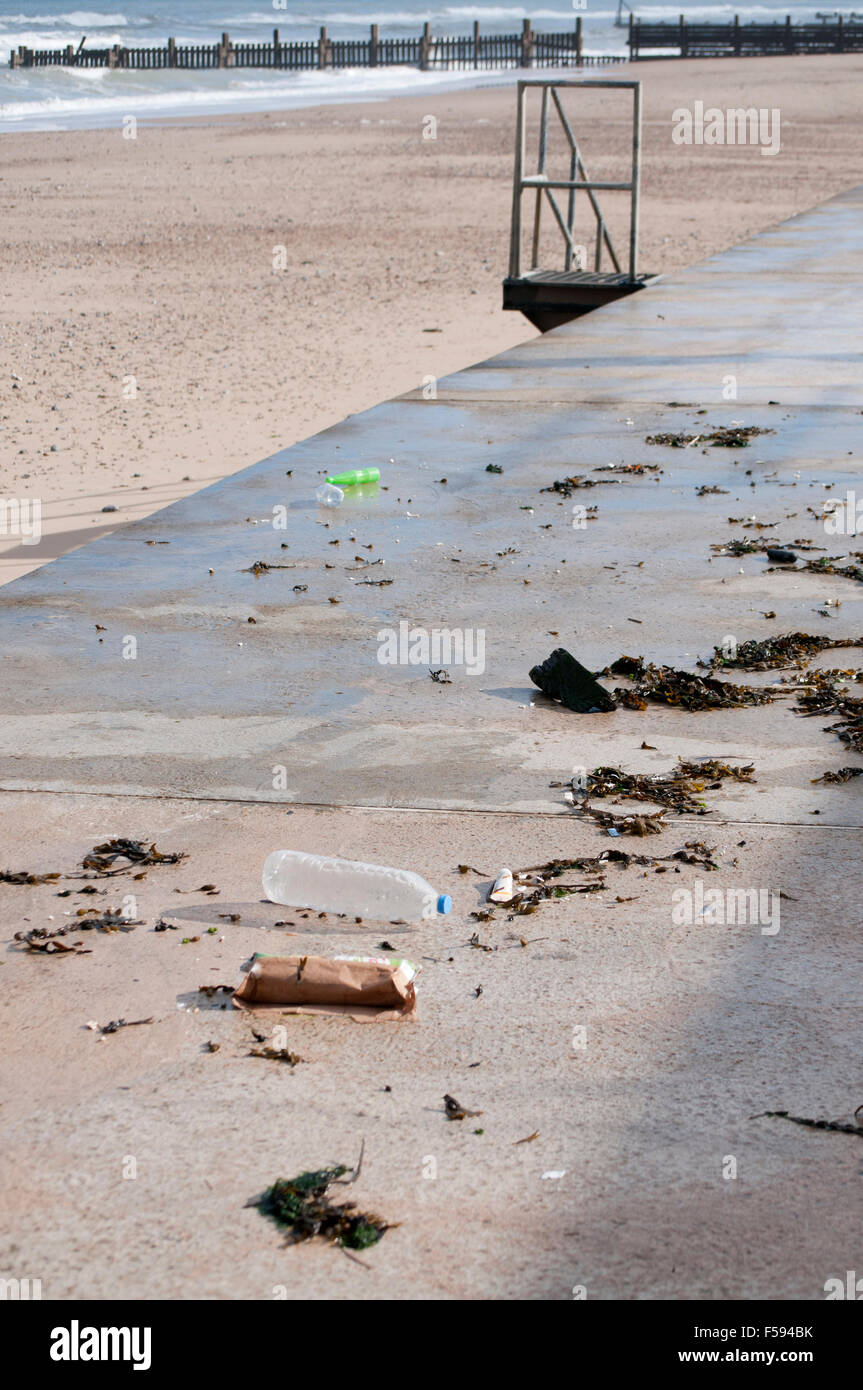 La contaminazione di plastica del mare Foto Stock
