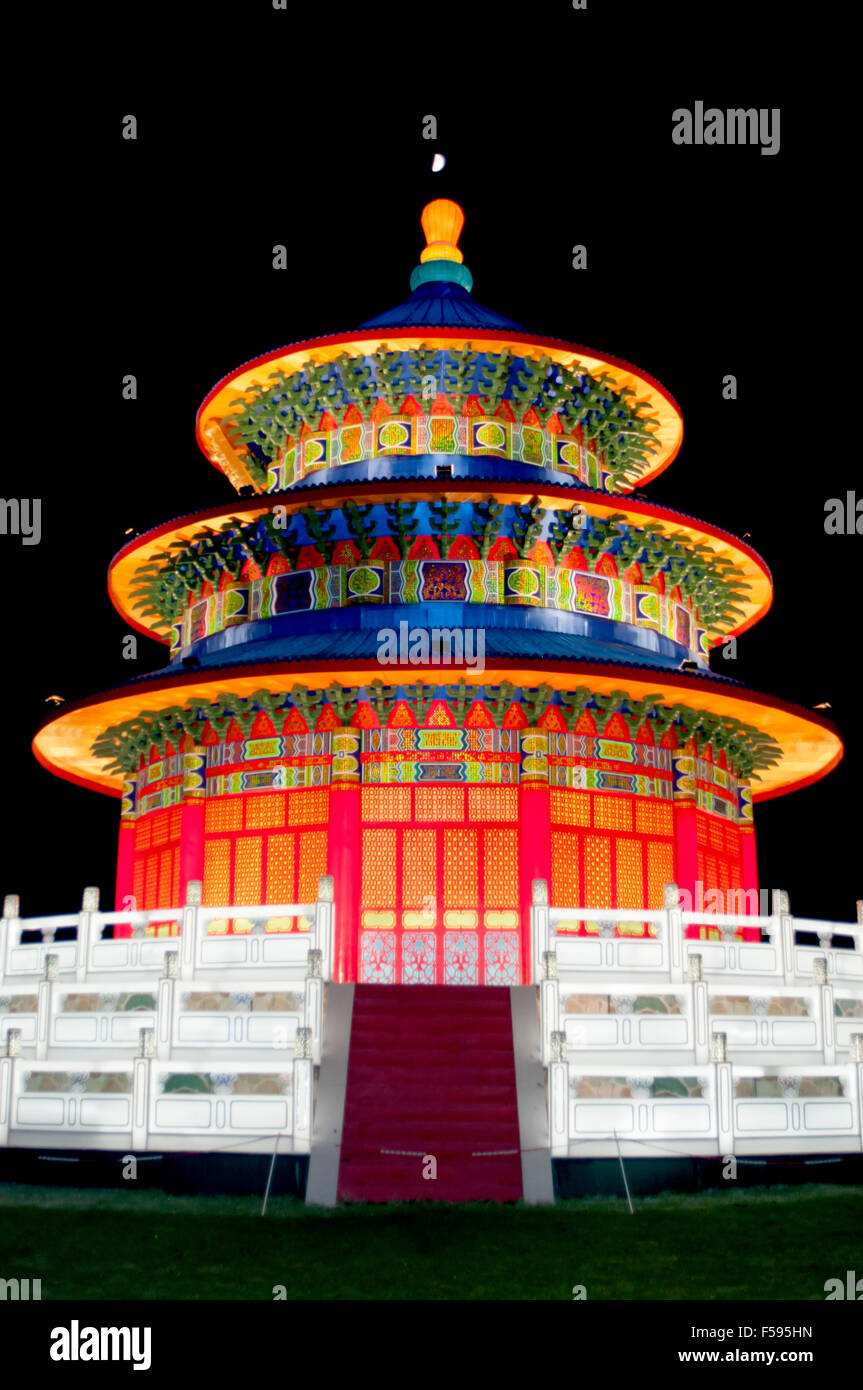 Elaborate lanterne cinesi in mostra per il Festival of Light del 2014 a Longleat, Wiltshire, Regno Unito Foto Stock