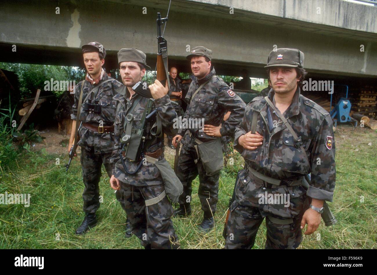 La guerra nella ex Jugoslavia, Sloveno milizia durante la guerra di indipendenza del luglio 1991 Foto Stock