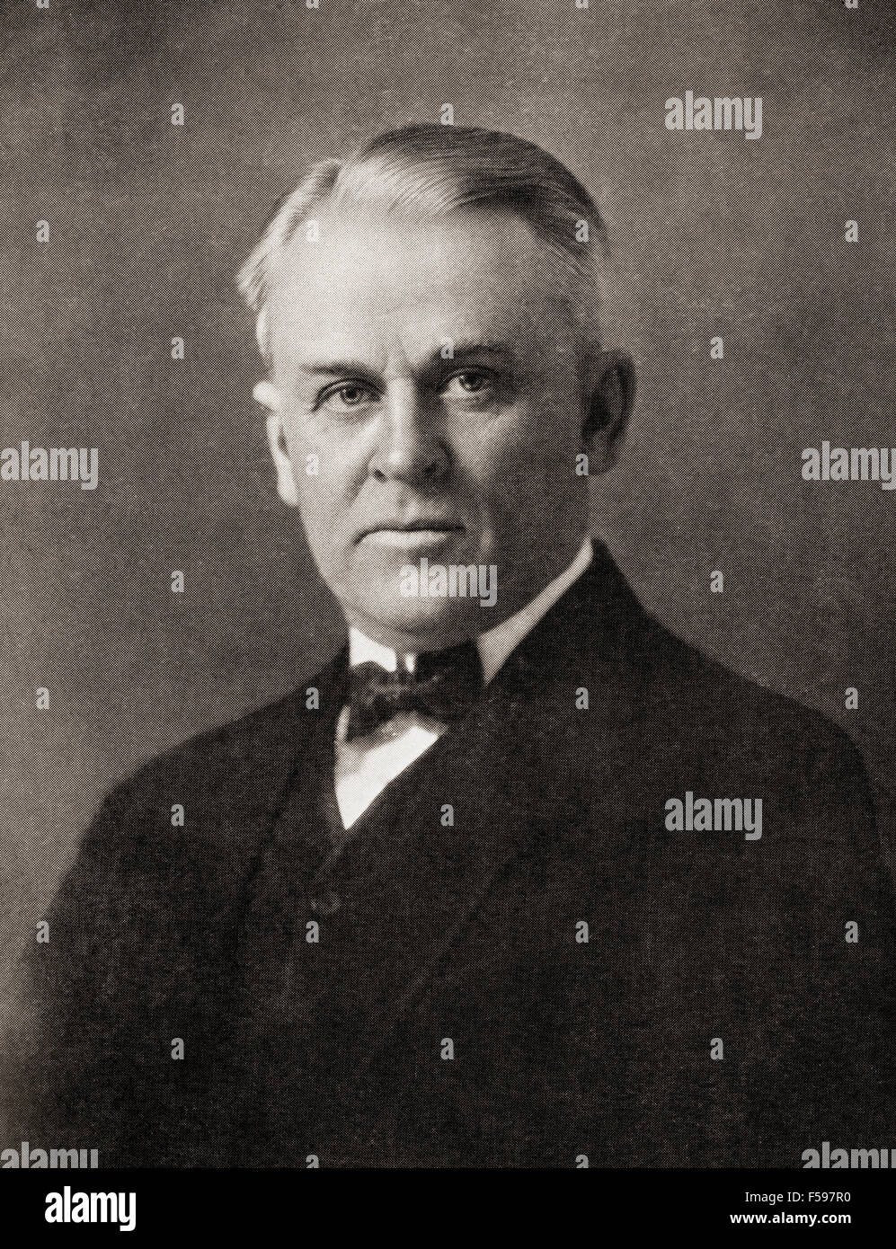 Robert A. Millikan, 1868 – 1953. Fisico sperimentale americano vincitore del Premio Nobel per la fisica nel 1923. Da Master Minds of Modern Science, pubblicato nel 1930. Foto Stock