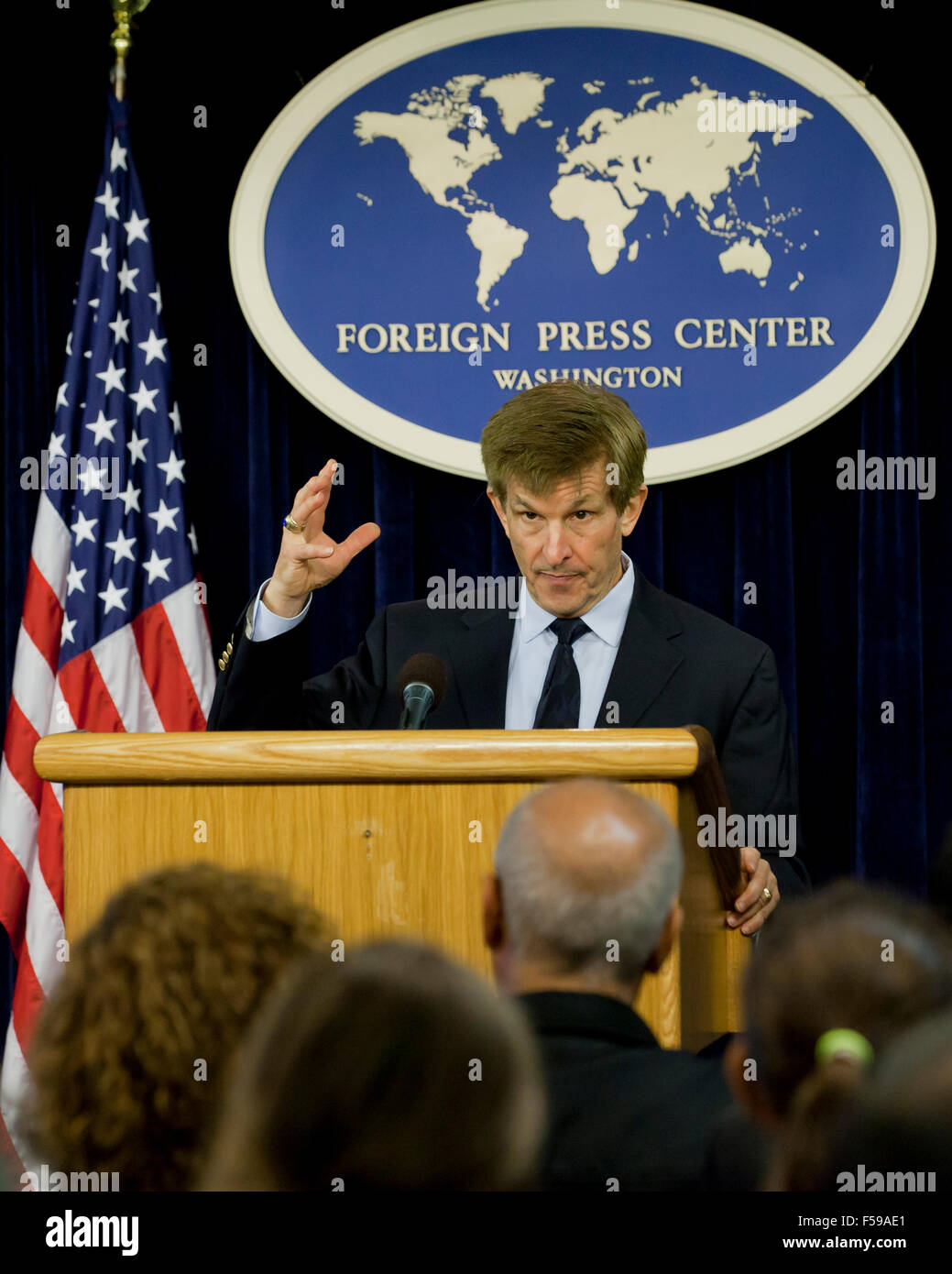 Il Professor Allan Lichtman di American University, parlando al Dipartimento di Stato degli Stati Uniti Foreign Press Center sulle elezioni 2016 Foto Stock