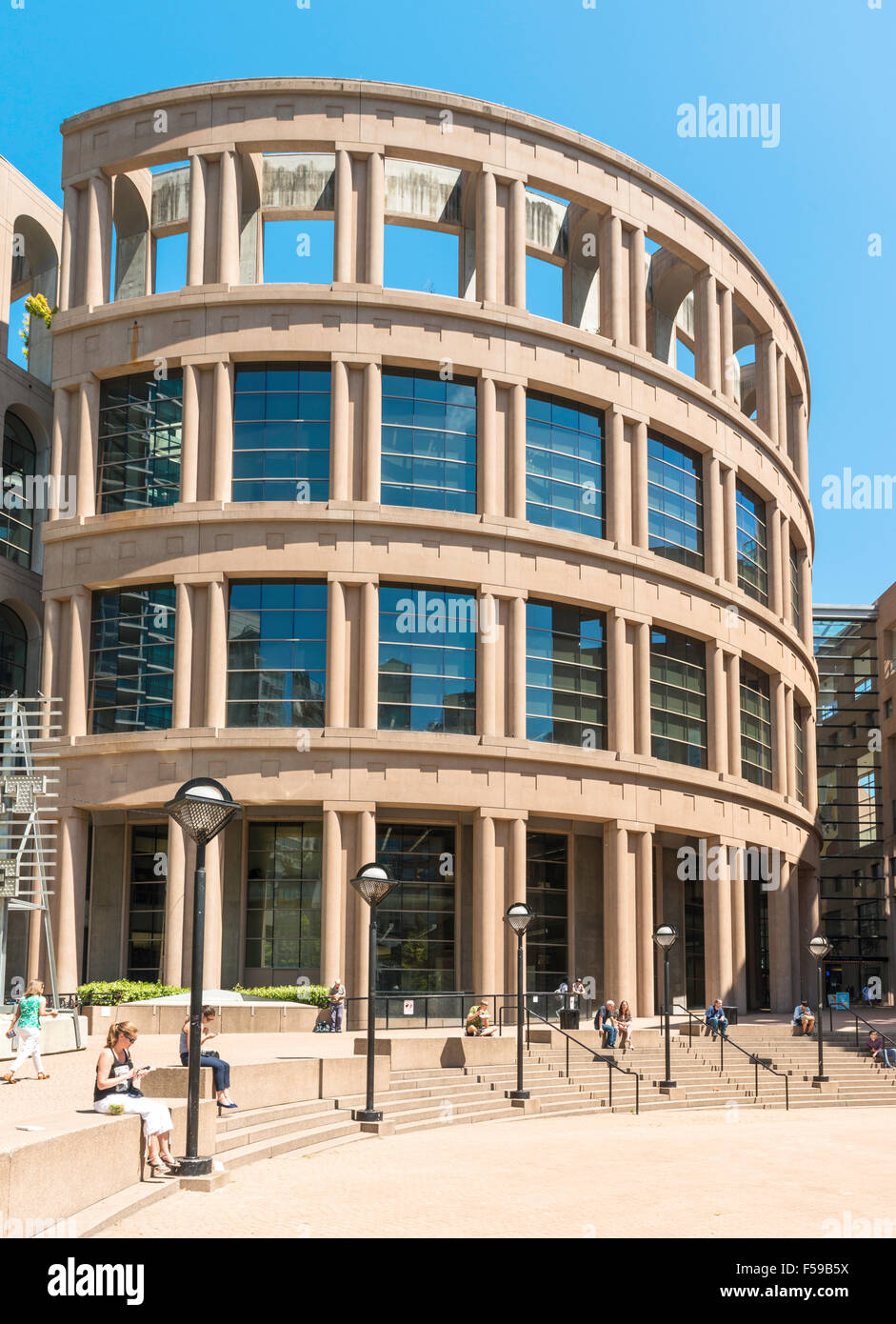 Vancouver Public Library (1995), progettato da Moshe Safdie e da architetti, libreria Square, Vancouver, BC, Canada. Foto Stock