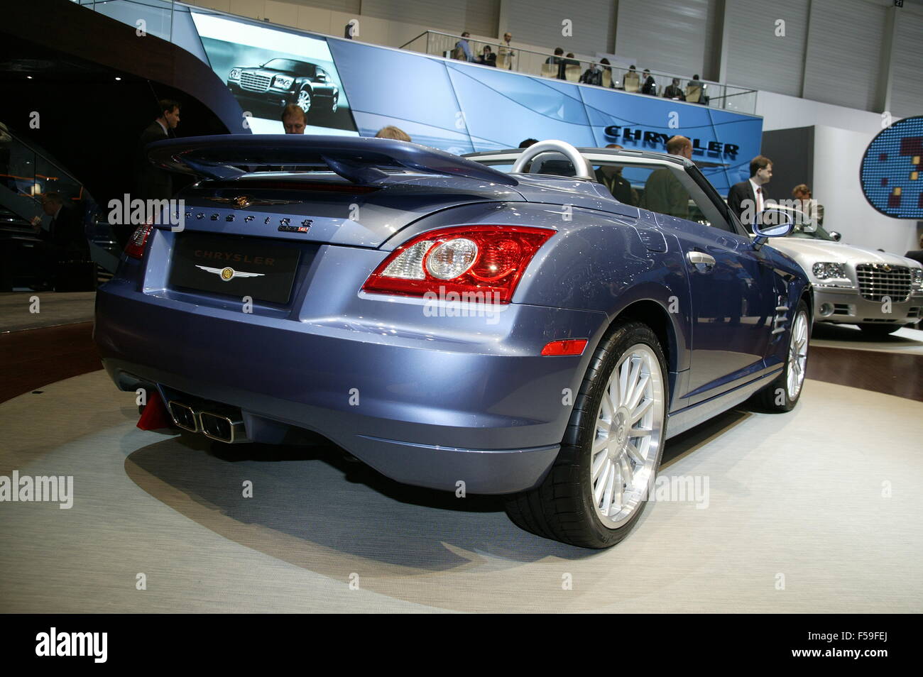 Chrysler Crossfire SRT-6 al Motorshow di Ginevra 2004 - questa vettura è basata sulla Mercedes SLK telaio Foto Stock