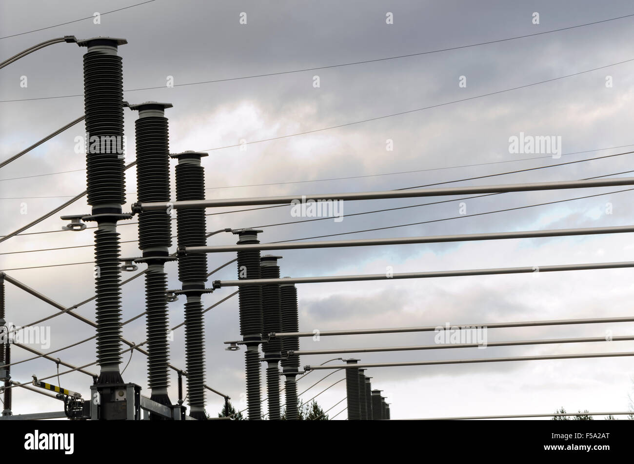 Alta tensione fusibili in un cantiere di interruttore nel nord della Svezia  Foto stock - Alamy