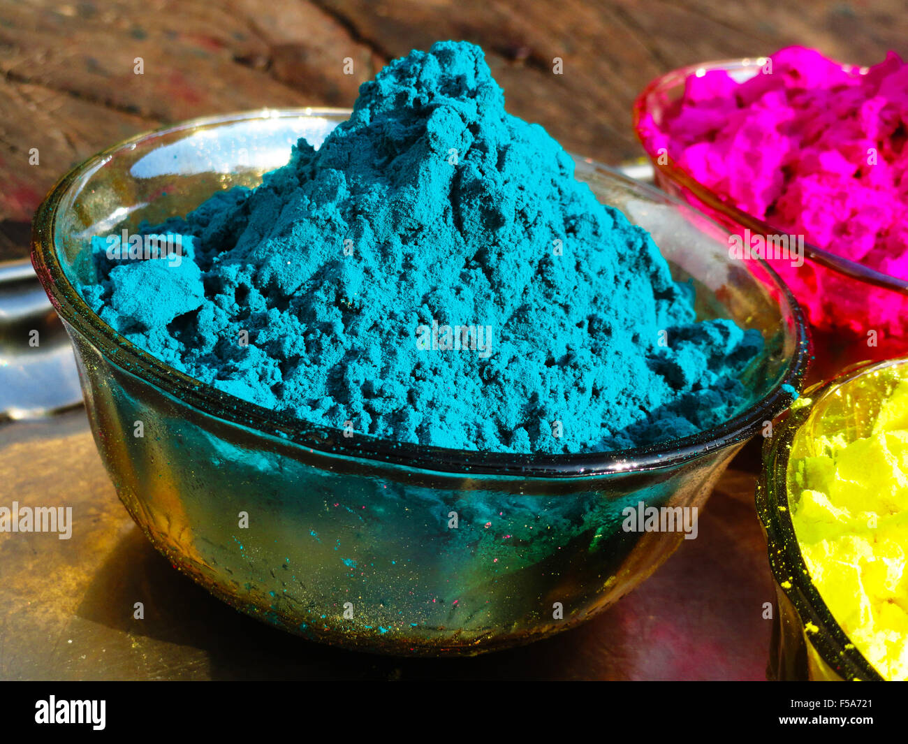 Gulal colorati da Holi festival India Foto Stock