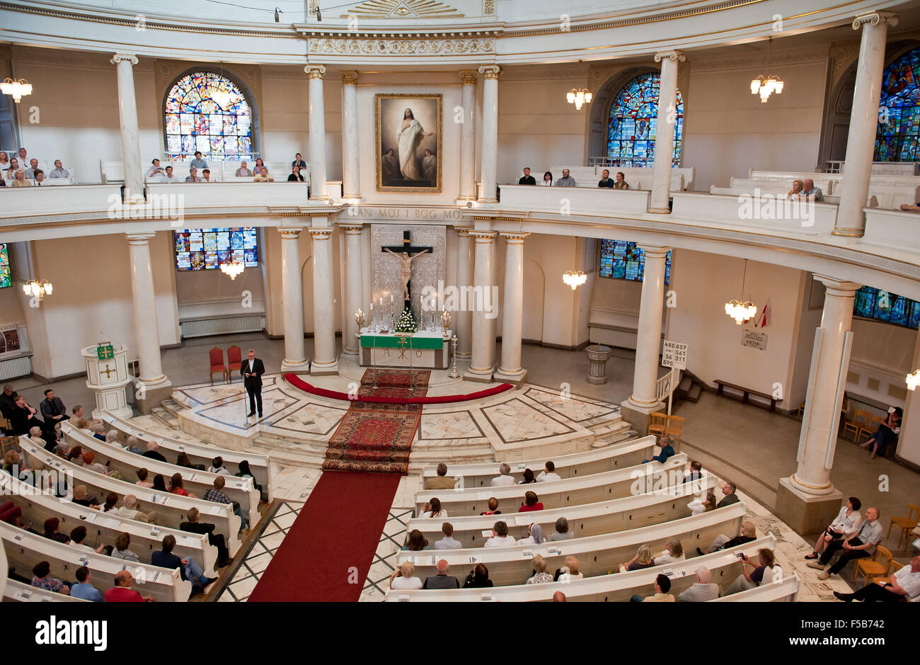 Evento musicale nella chiesa di Varsavia in Polonia, 6 giugno 2015, Otwarte Drzwi associazione organizzate il tubo benefica concerto per organo ... Foto Stock