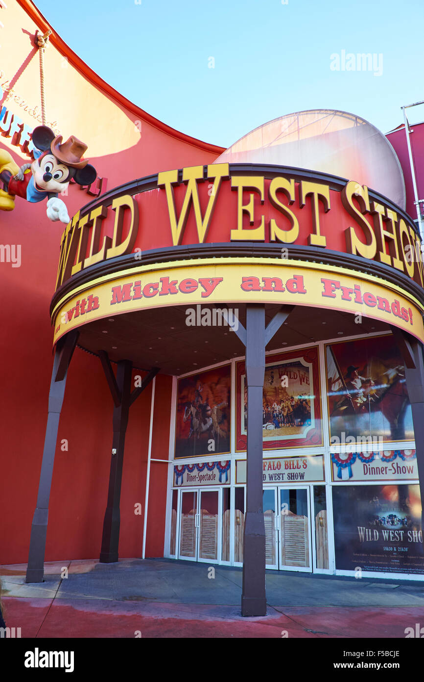 Ingresso di Buffalo Bill's Wild West Show all'interno del Villaggio Disney, Disneyland Paris Marne-la-Vallée Chessy Francia Foto Stock