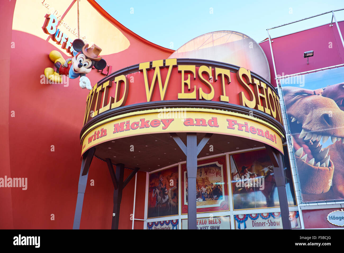 Ingresso di Buffalo Bill's Wild West Show all'interno del Villaggio Disney, Disneyland Paris Marne-la-Vallée Chessy Francia Foto Stock