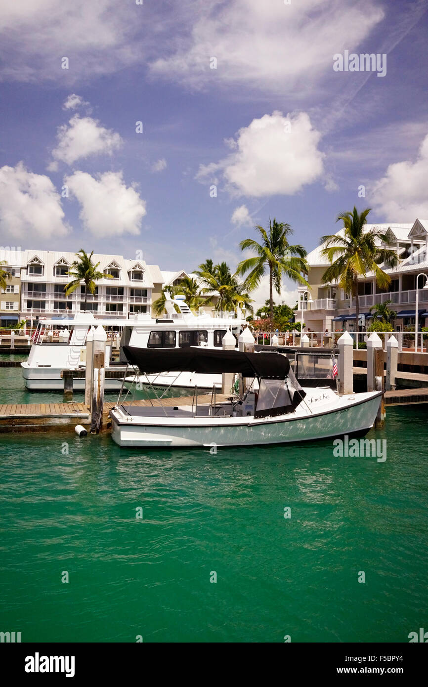 Skiff ancorato vicino a Weston Resort & Marina, Key West Florida USA travel Foto Stock