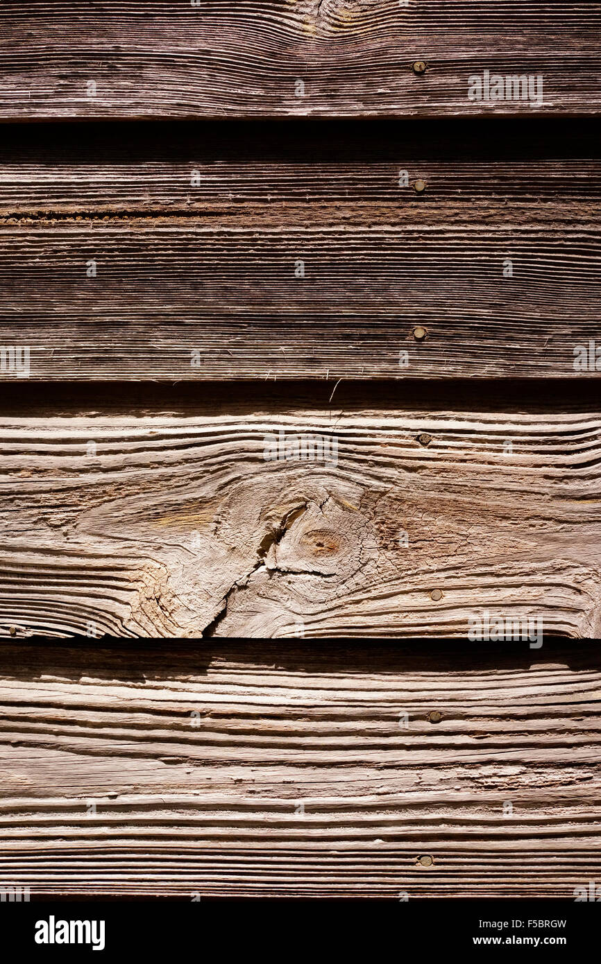 Abstract legno stagionato sulla costruzione di Key West FL USA potrebbe essere utilizzata come sfondo, buon spazio copia alcune con finestre a lucernario. Foto Stock