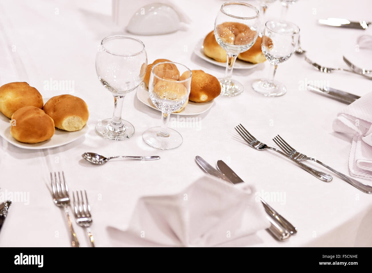 Posate dettaglio girato in un elegante ristorante tabella Foto Stock