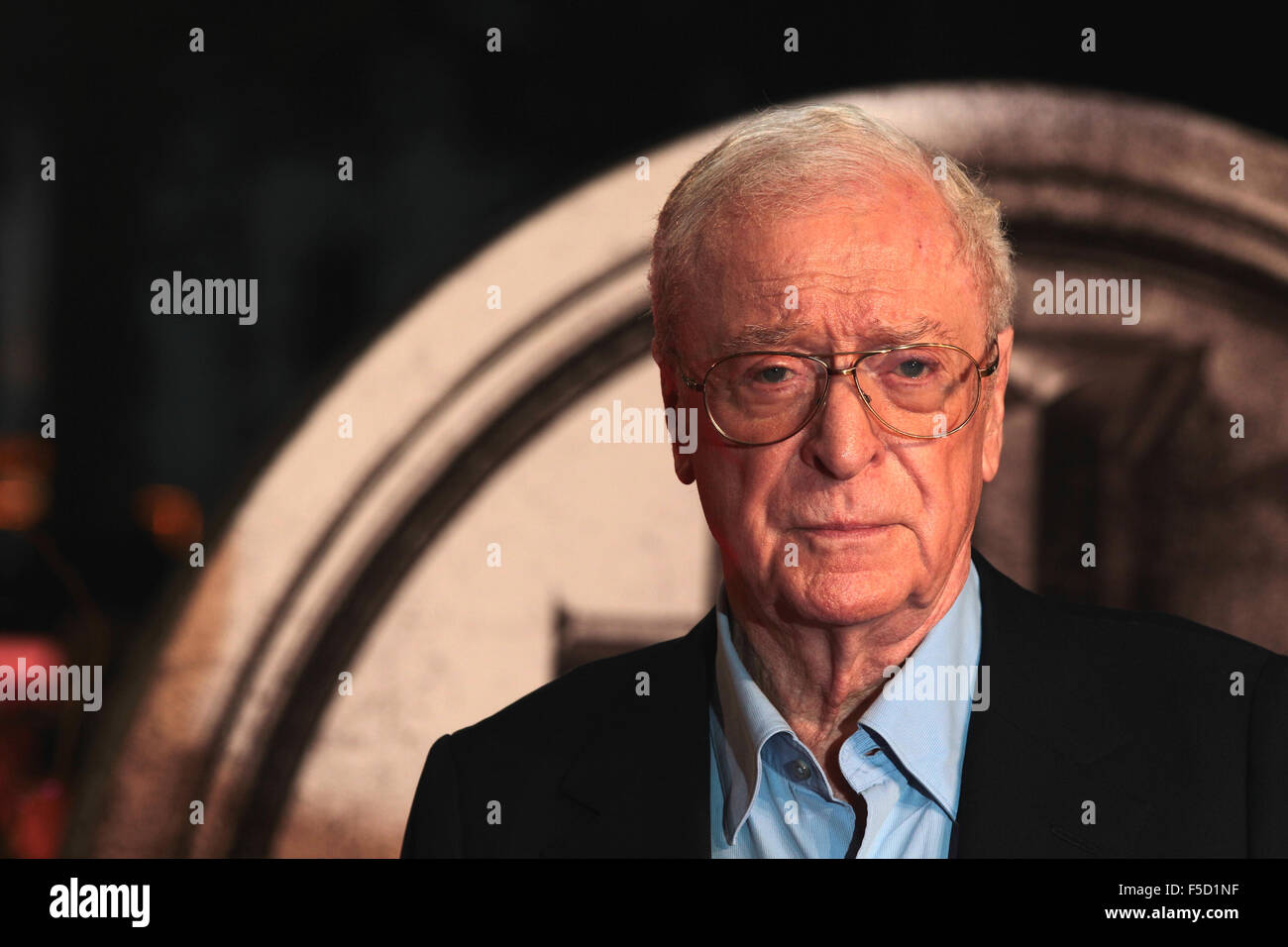 Londra, UK, 19 OTT 2015: Sir Michael Caine assiste l'ultimo Witch Hunter premiere del film a Londra Foto Stock