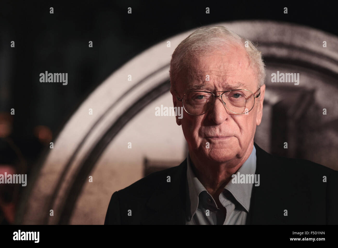 Londra, UK, 19 OTT 2015: Sir Michael Caine assiste l'ultimo Witch Hunter premiere del film a Londra Foto Stock