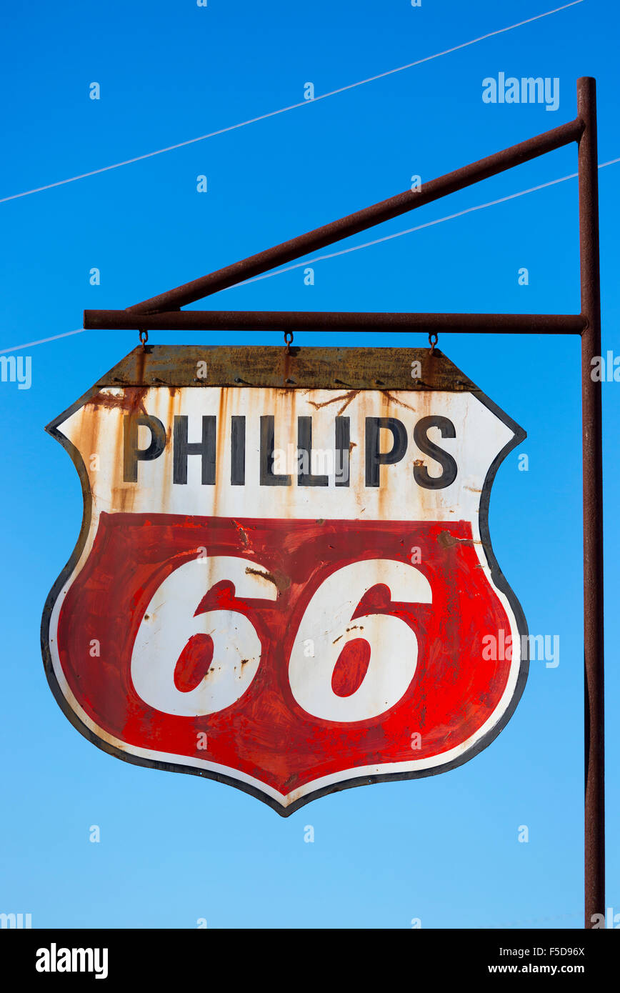 Vecchio arrugginito Phillips 66 insegna in Louisiana, Stati Uniti d'America Foto Stock