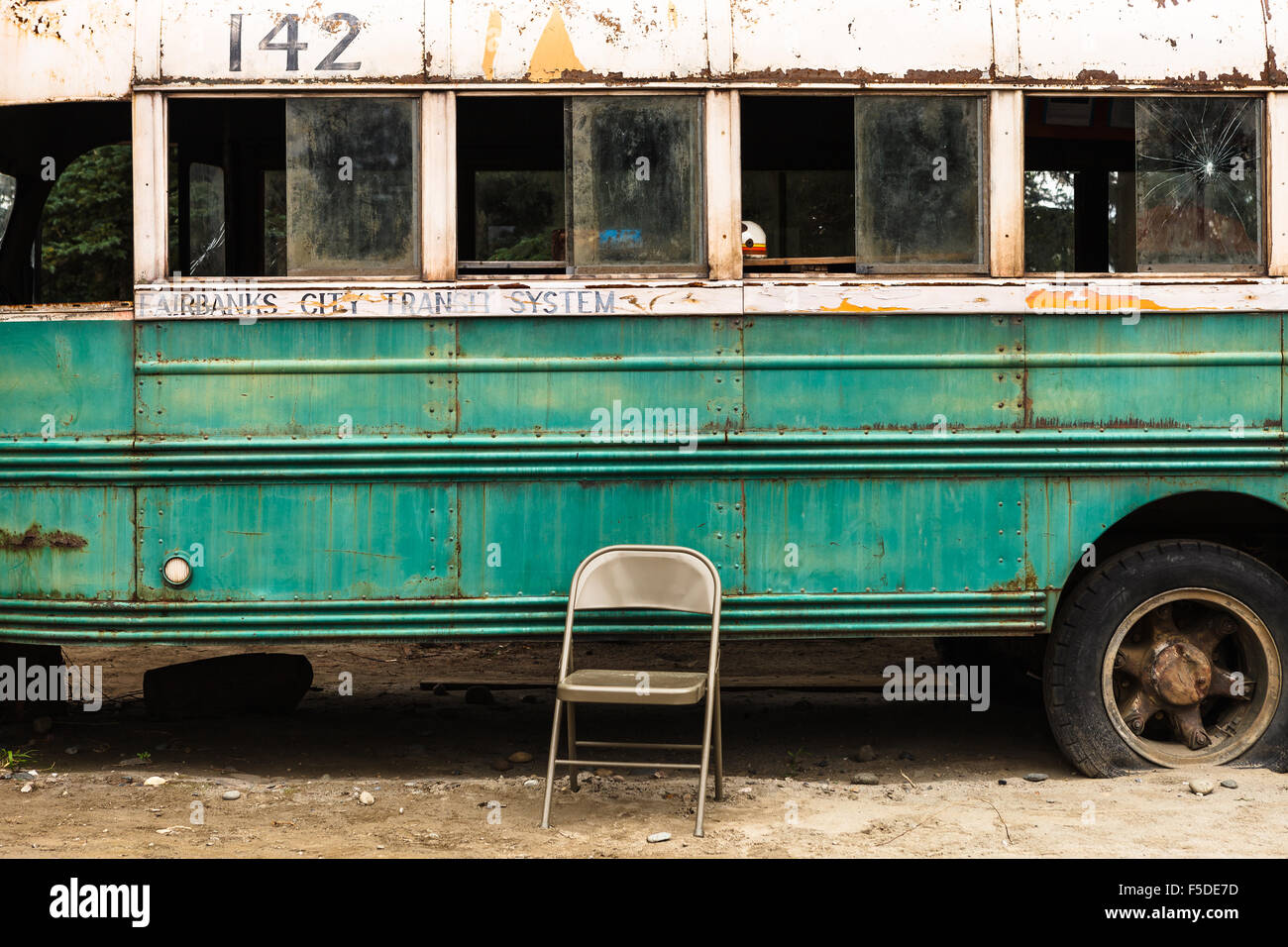 Il famoso autobus 142 dove Christopher McCandless è stato trovato morto da Stampede Trail, vicino al Parco Nazionale di Denali, Alaska, Stati Uniti d'America. Foto Stock