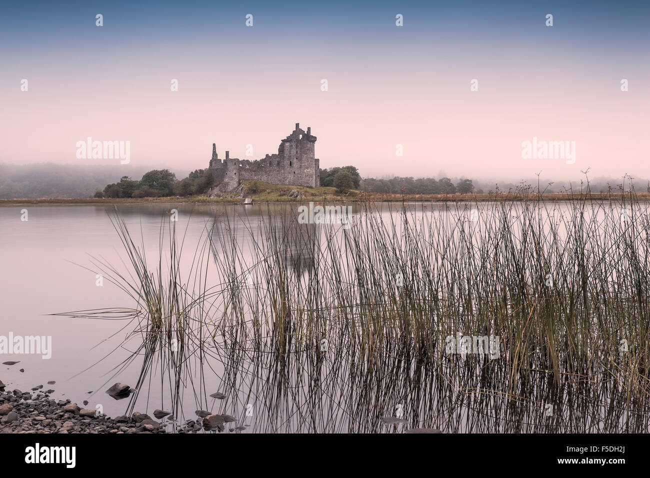 Kilchurn Castle e Loch Awe, Scozia Foto Stock