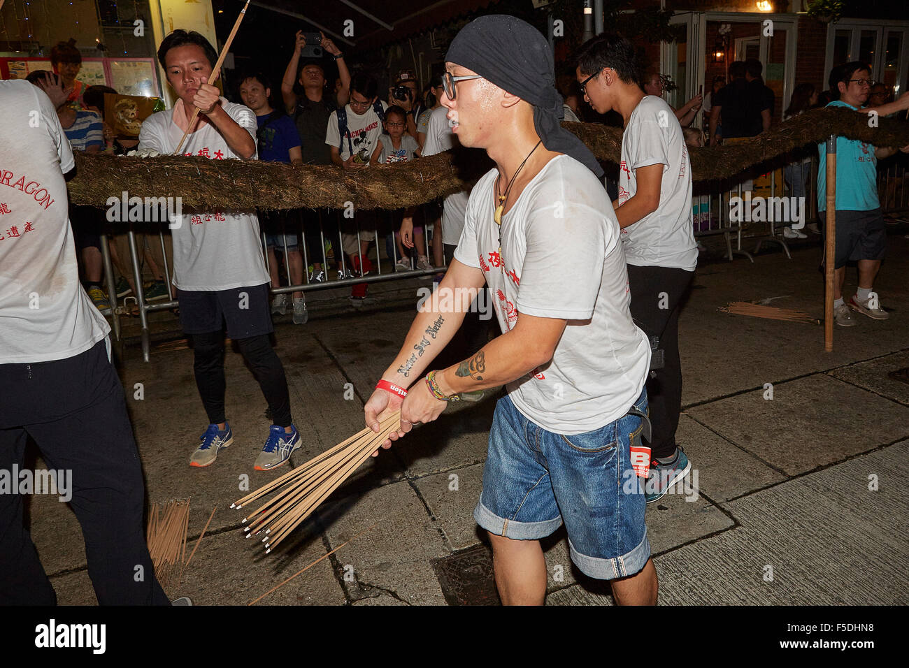 Annuale di Tai Hang Fire Dragon Dance Festival, settembre 2015. Foto Stock