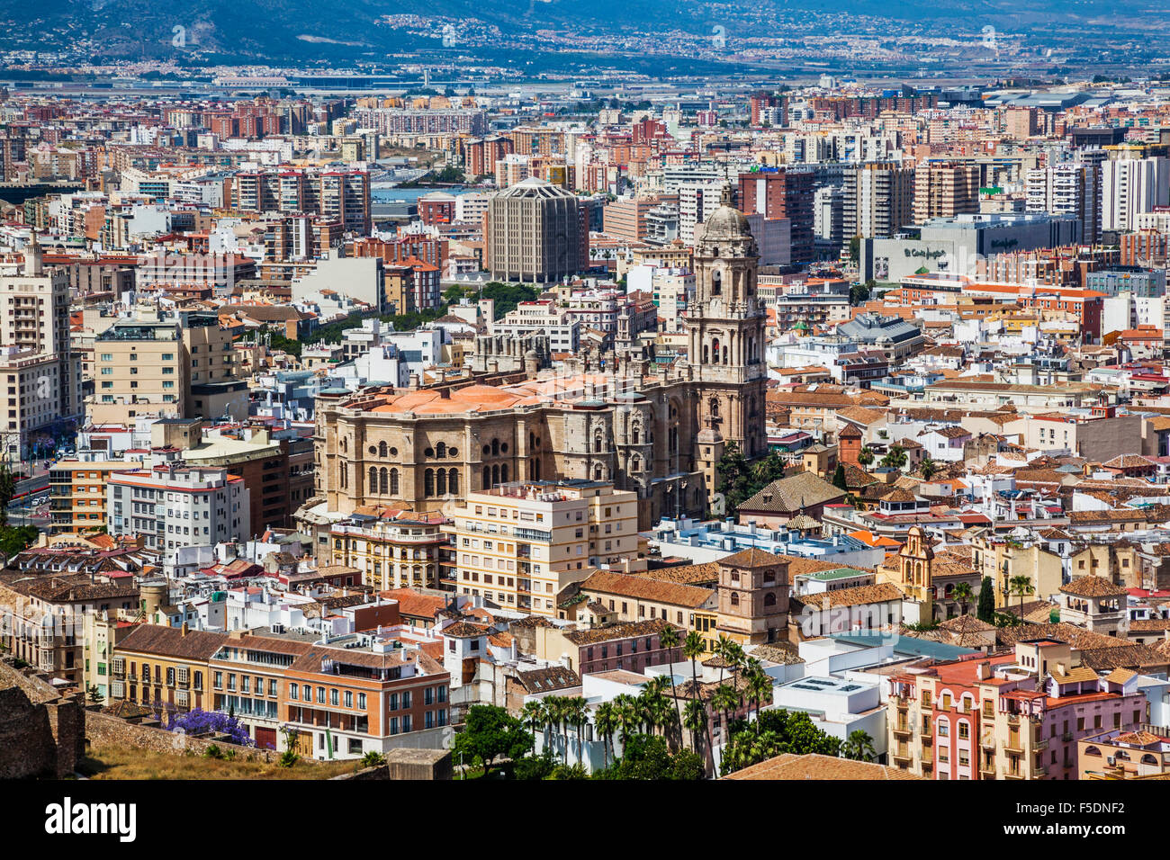 Spagna, Andalusia, provincia di Malaga, vista del centro storico di Malaga e Cattedrale Foto Stock
